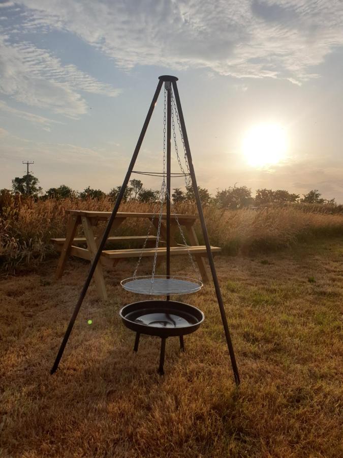 Vila 5M Xl Bell Tent With Log Burner Near Whitby Saltburn-by-the-Sea Exteriér fotografie